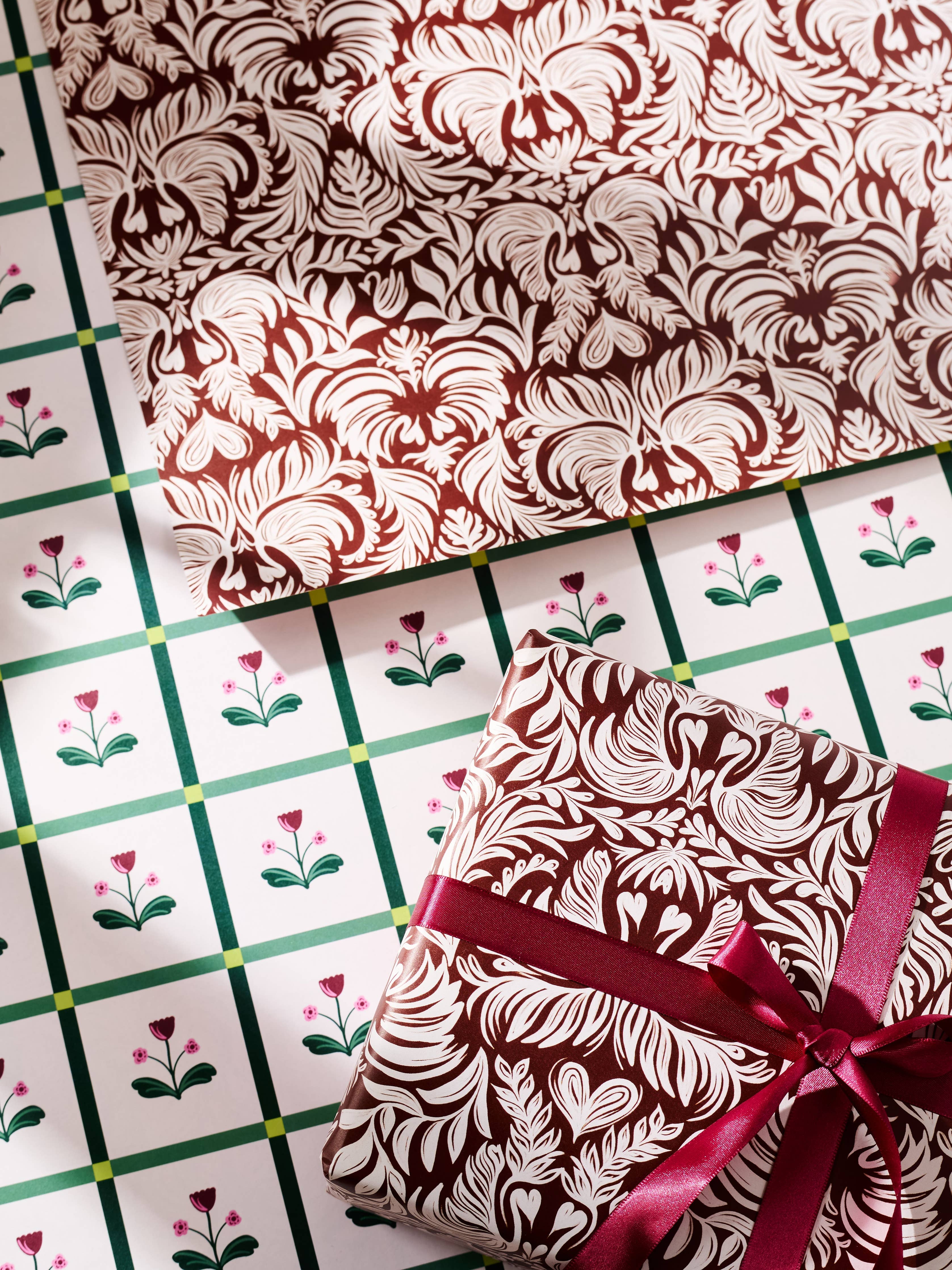 Mocha Latte Art & Tulip Windowpane Double Sided Gift Wrap