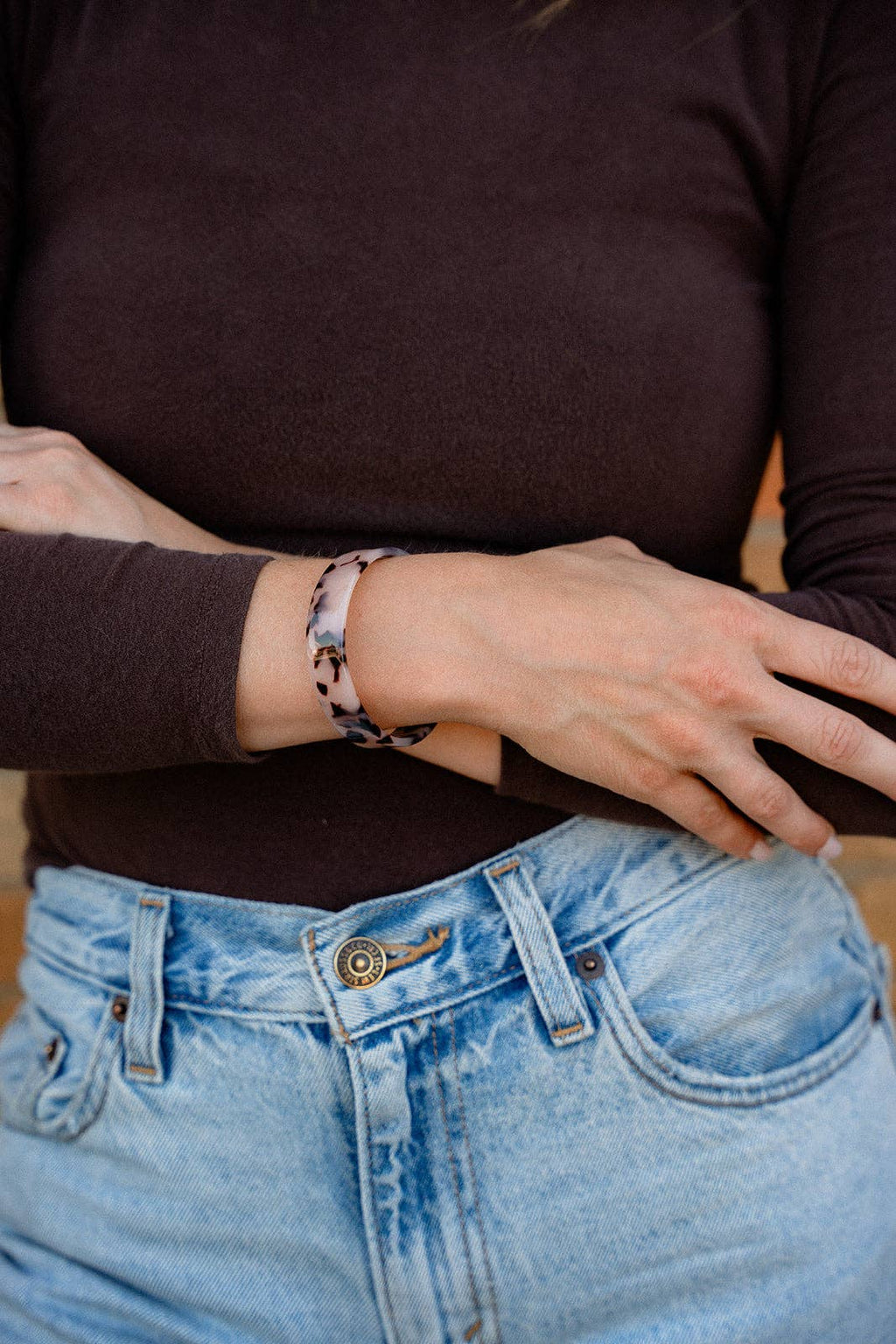 Brynn Bracelet - Blonde Tortoise - Standard // Cuff Bangle