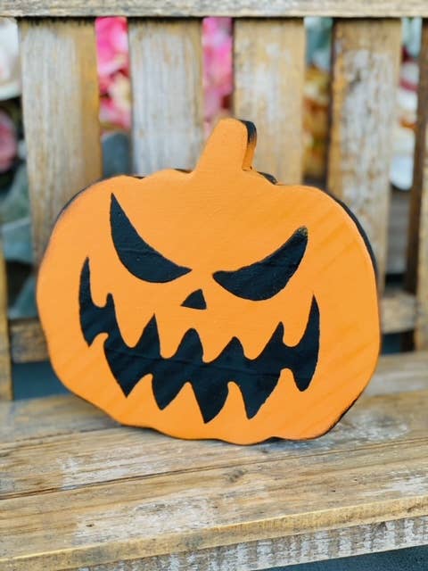 Cute scrolled Jack-o-Lantern, hand painted 6.5 x 6.5