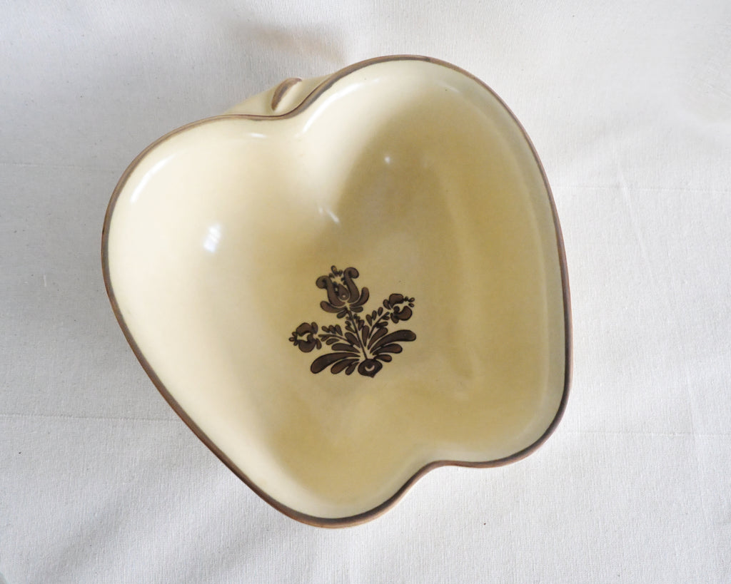 Pfaltzgraff Apple Dish