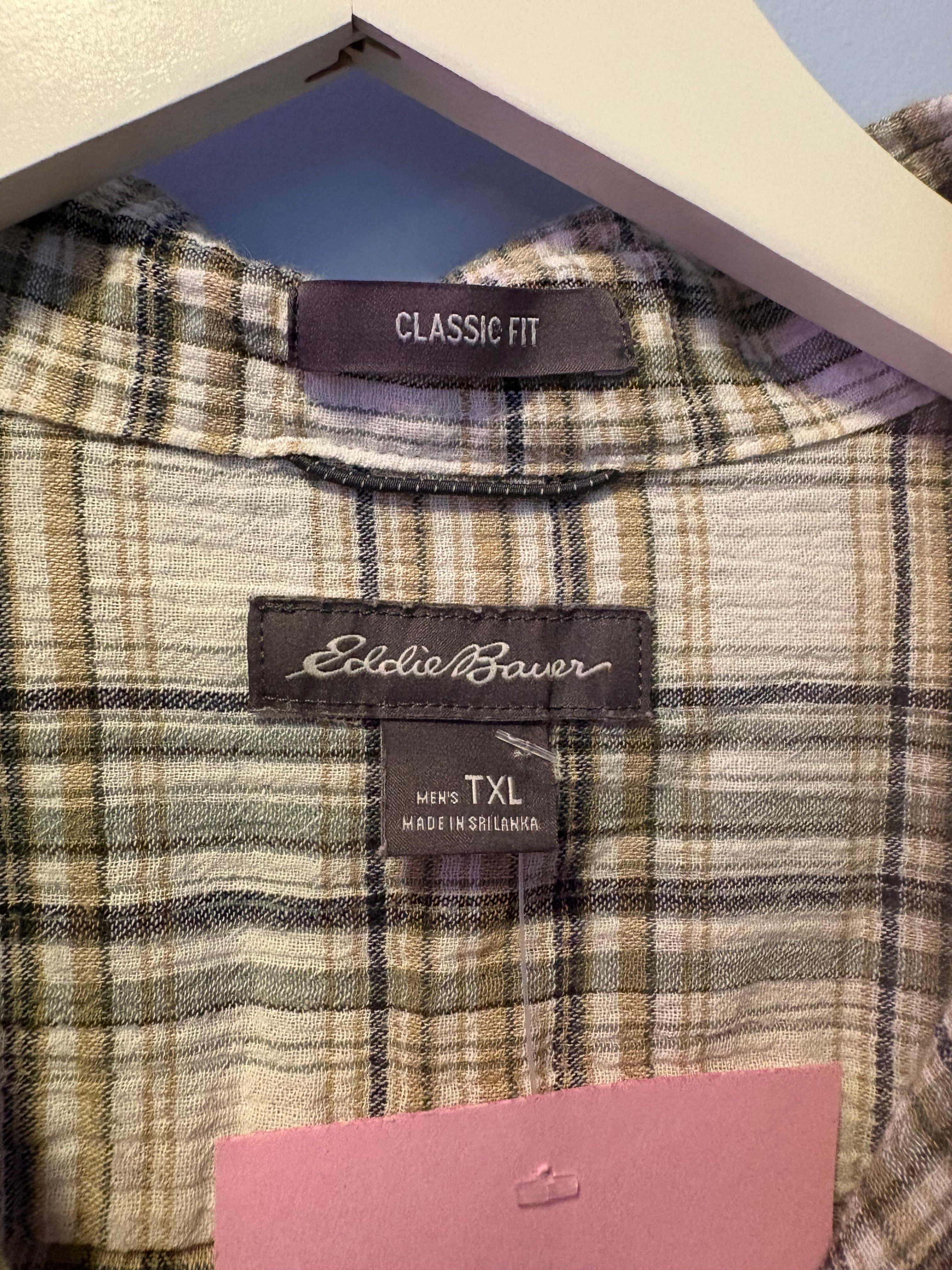 Eddie Bauer Cropped Button Up