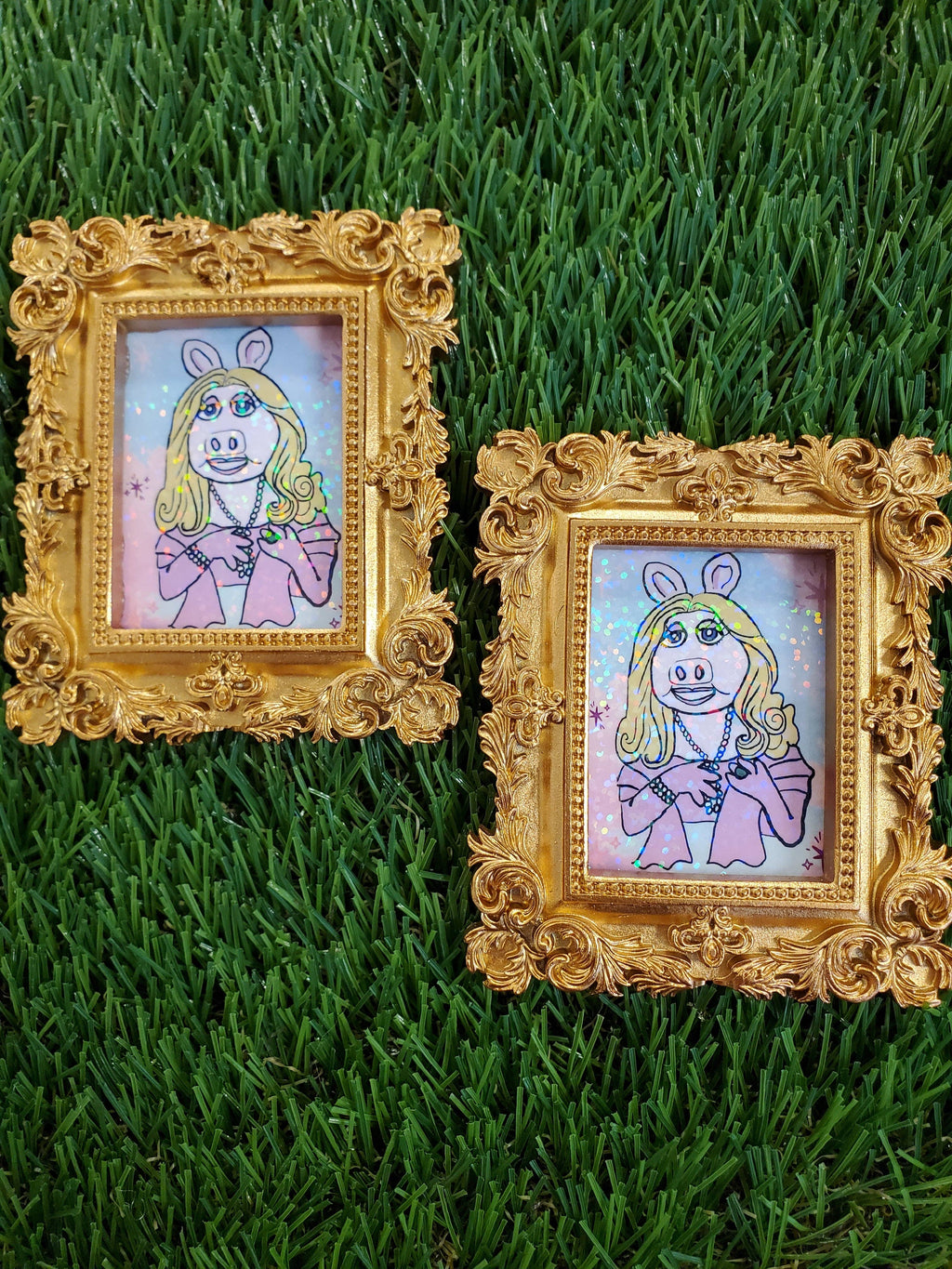 Miss Pig framed magnet