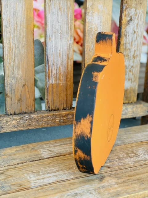 Cute scrolled Jack-o-Lantern, hand painted 6.5 x 6.5