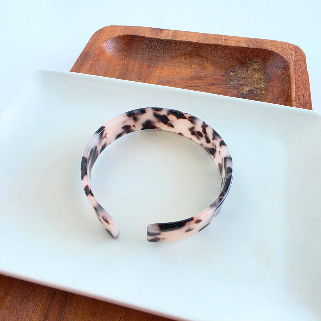 Brynn Bracelet - Blonde Tortoise - Standard // Cuff Bangle