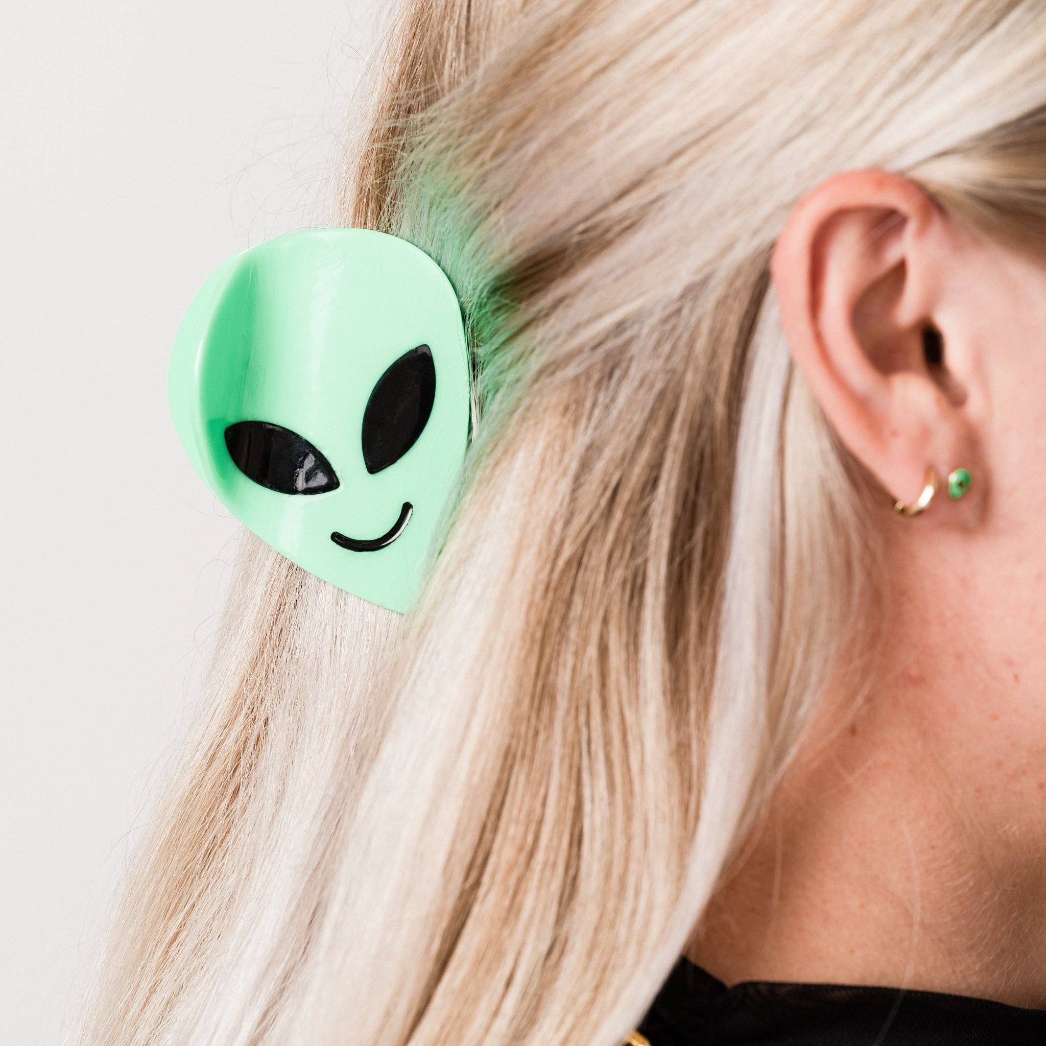 Alien Cellulose Acetate Hair Claw Clip - On Sale 🤑